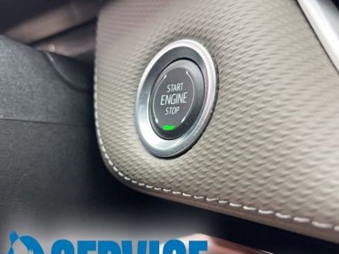 Used 2025 Chevrolet Equinox LT w/ Convenience Package II FWD image 23