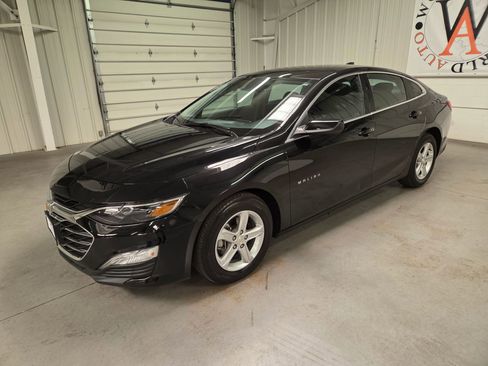 Used 2024 Chevrolet Malibu LS FWD image 2