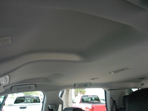 Used 2018 Chevrolet Tahoe LT w/ Luxury Package RWD image 14