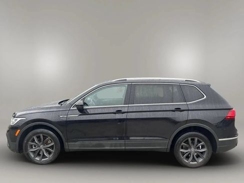 Used 2022 Volkswagen Tiguan SE w/ Panoramic Sunroof Package AWD/4WD image 4