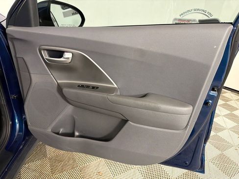 Used 2022 Kia Niro LX FWD image 14