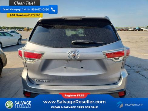 Used 2016 Toyota Highlander LE FWD image 8