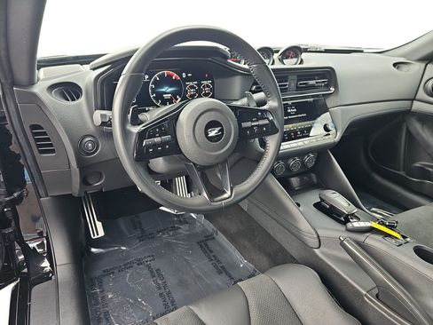 Used 2025 Nissan Z Performance w/ Floor Mat Package RWD image 12