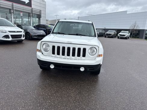Used 2016 Jeep Patriot High Altitude AWD/4WD image 2