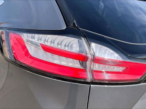 Used 2024 Ford Edge SEL image 30