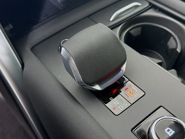 New 2026 Land Rover Discovery Limited Edition AWD/4WD image 19