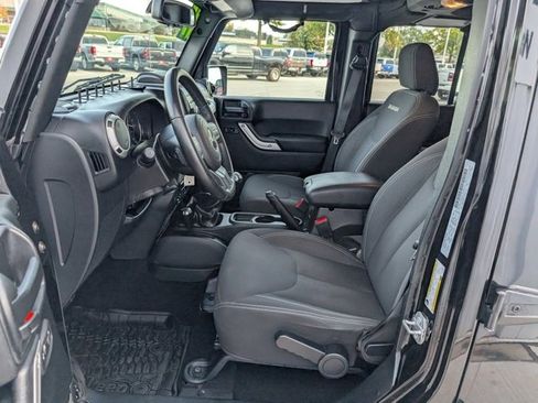 Used 2017 Jeep Wrangler Unlimited Sahara w/ Connectivity Group image 2