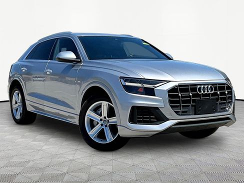Used 2019 Audi Q8 Premium w/ Convenience Package AWD/4WD image 3