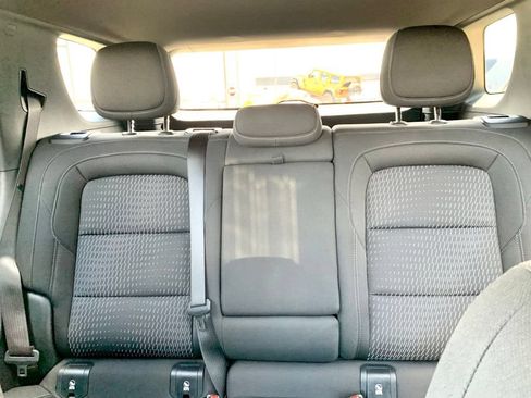 Used 2025 Chevrolet Equinox LT FWD image 39