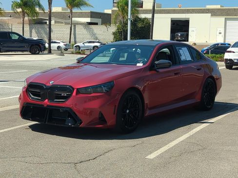 Used 2025 BMW M5 w/ Carbon Package image 5