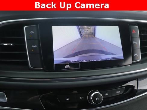 Used 2023 Buick Enclave Essence image 22