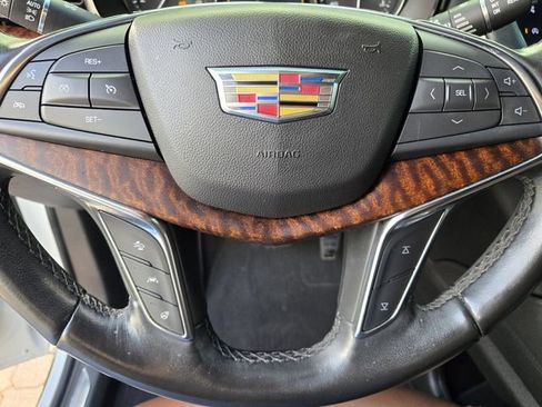 Used 2020 Cadillac XT5 Premium Luxury FWD image 24