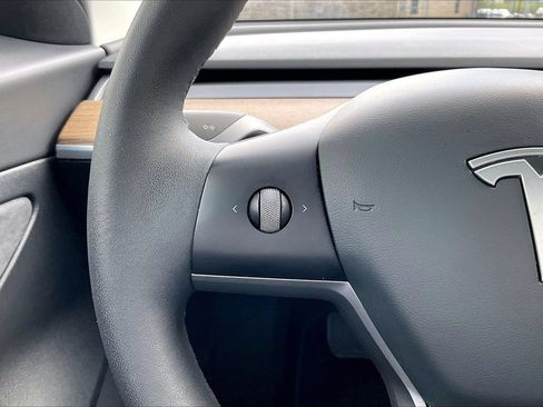 Used 2021 Tesla Model 3 Standard Range Plus RWD image 30