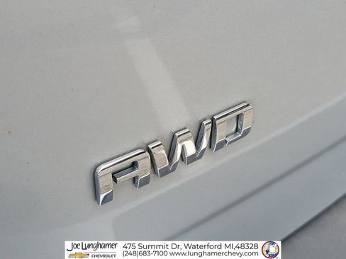 New 2026 Chevrolet Equinox EV LT FWD image 32
