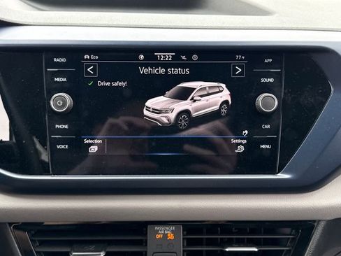 Used 2022 Volkswagen Taos SE w/ Driver Assistance Package AWD/4WD image 27
