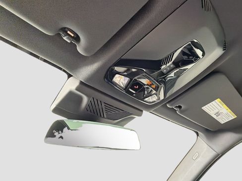 New 2026 BMW X1 xDrive28i w/ Convenience Package image 18