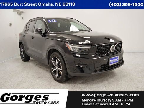 Certified 2023 Volvo XC40 B5 Plus w/ Climate Package image 1