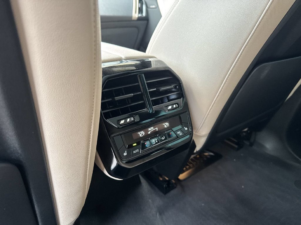 Certified 2024 BMW iX xDrive50 w/ Premium Package AWD/4WD image 20