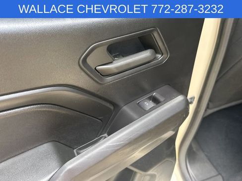 Used 2024 Chevrolet Colorado W/T RWD image 11