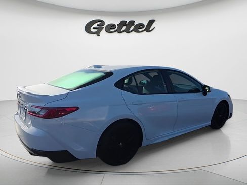 Used 2026 Toyota Camry SE FWD image 5