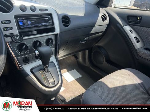 Used 2008 Pontiac Vibe w/ Sun And Sound Package FWD image 26