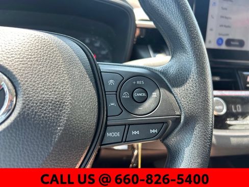 Used 2025 Toyota Corolla LE FWD image 10
