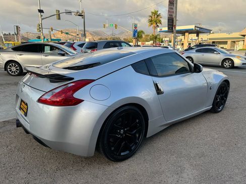 Used 2018 Nissan 370Z Touring image 27