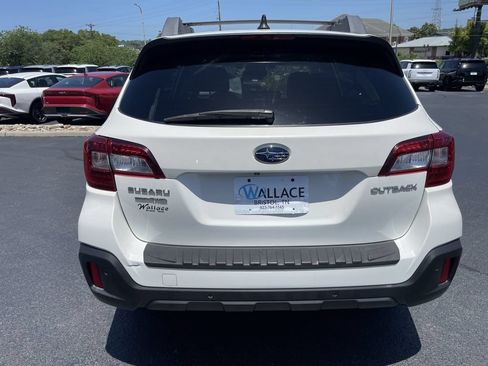 Used 2018 Subaru Outback 2.5i Limited AWD/4WD image 5
