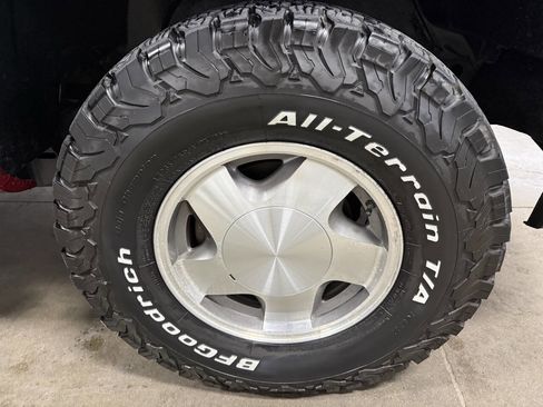 Used 1997 GMC Sierra 1500 SLE image 9