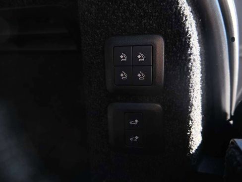 Used 2019 Land Rover Range Rover Autobiography image 12