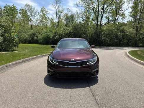 Used 2020 Kia Optima LX image 3