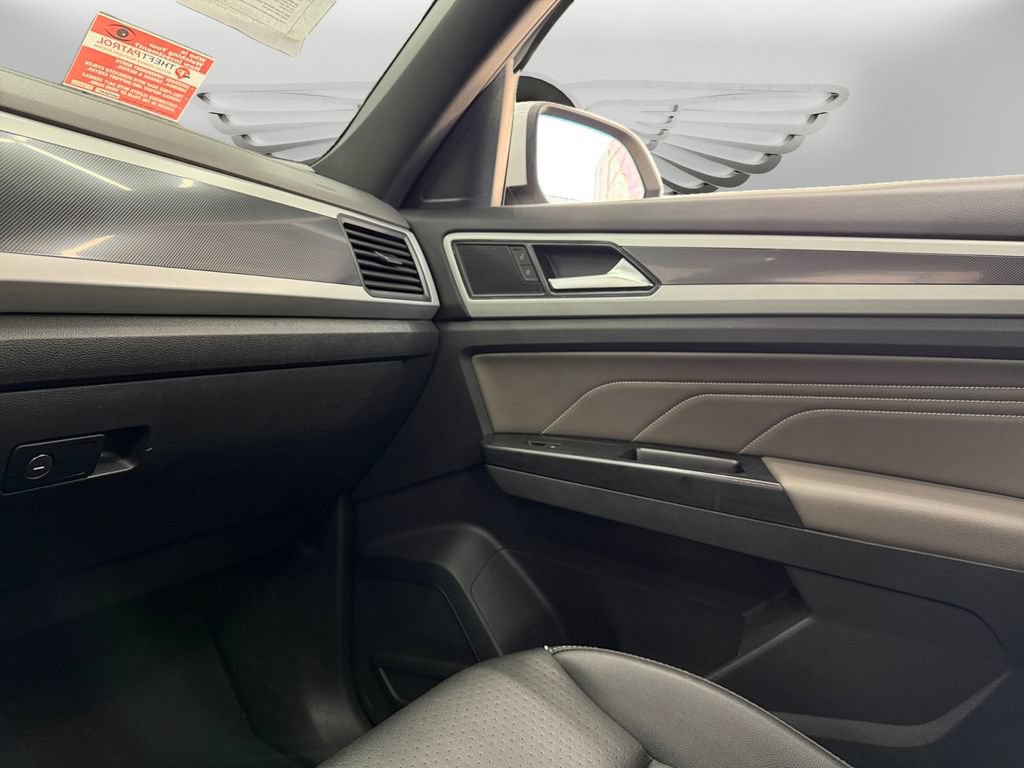 Used 2021 Volkswagen Atlas Cross Sport SE FWD image 25