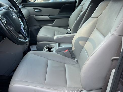 Used 2015 Honda Odyssey Touring Elite image 6