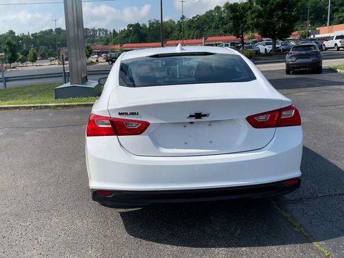 Used 2018 Chevrolet Malibu LT w/ Redline Edition FWD image 7