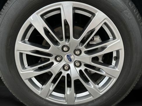 Used 2025 Ford Explorer Platinum RWD image 32