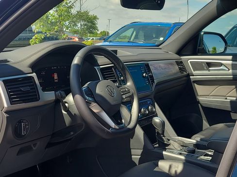 Used 2023 Volkswagen Atlas Cross Sport SE w/ Panoramic Sunroof Package AWD/4WD image 10