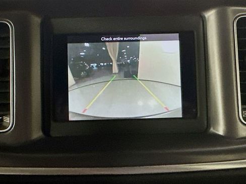 Used 2020 Dodge Charger SXT RWD image 14
