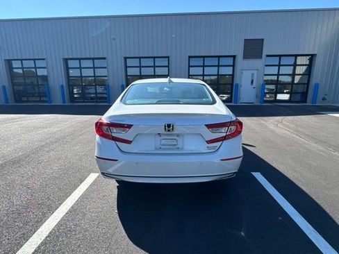 Used 2022 Honda Accord Touring image 8
