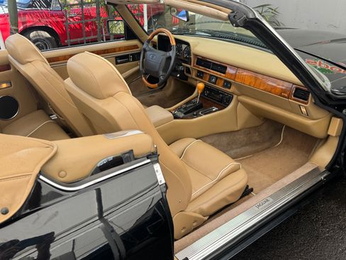Used 1996 Jaguar XJS 4.0 Convertible RWD image 24
