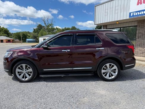 Used 2018 Ford Explorer Limited w/ Equipment Group 301A AWD/4WD image 4