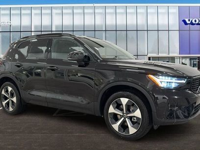Used 2026 Volvo XC40 B5 Plus w/ Protection Package Premier