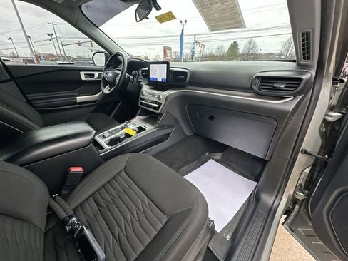 Used 2020 Ford Explorer XLT w/ Comfort Package image 30