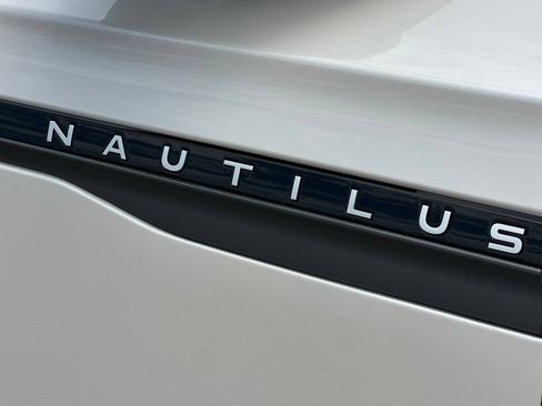 New 2026 Lincoln Nautilus Reserve w/ Jet Appearance Package AWD/4WD image 26