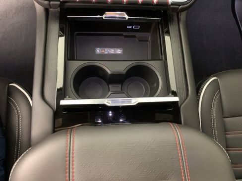 Used 2025 GMC Yukon XL AT4 Ultimate image 30