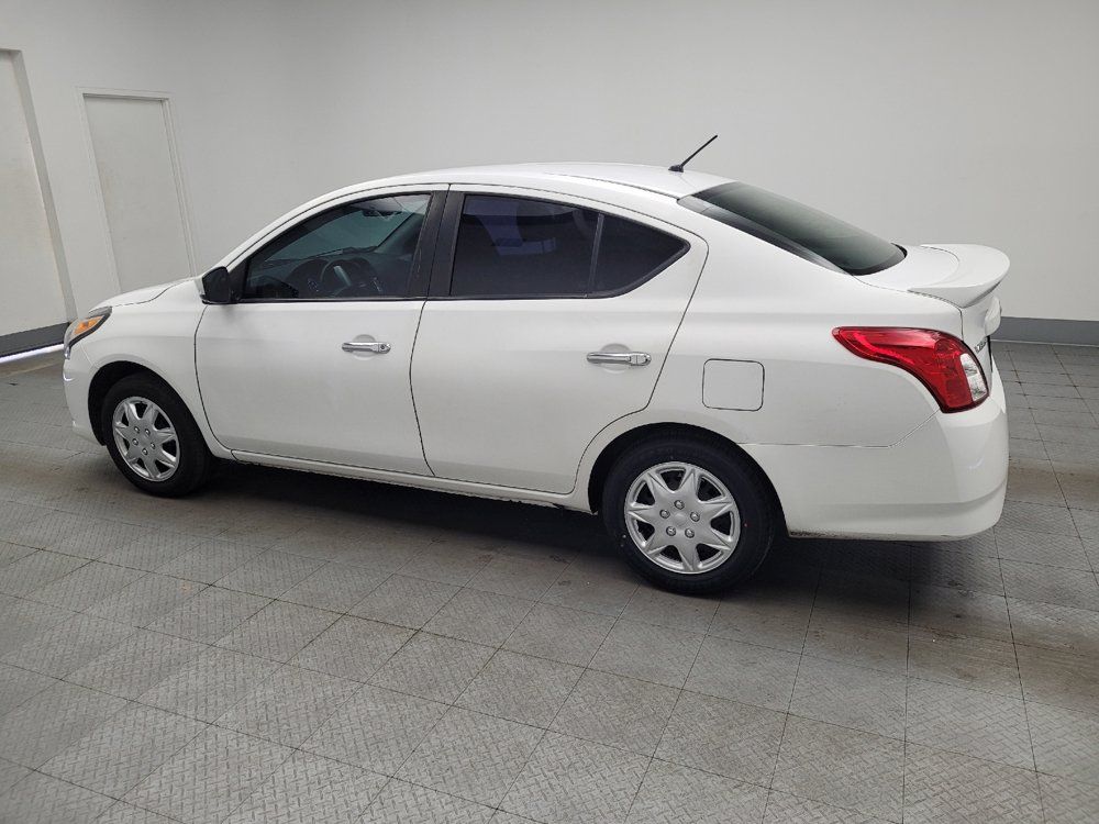 Used 2019 Nissan Versa SV FWD image 3