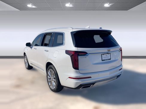 Used 2021 Cadillac XT6 Premium Luxury image 3