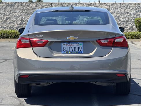 Certified 2018 Chevrolet Malibu LT FWD image 6