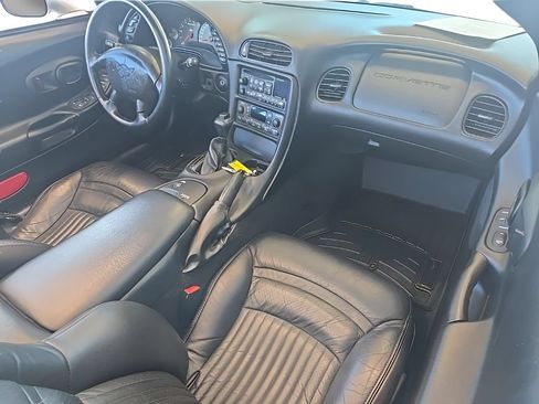 Used 2003 Chevrolet Corvette Convertible w/ Preferred Equipment Group1 RWD image 19