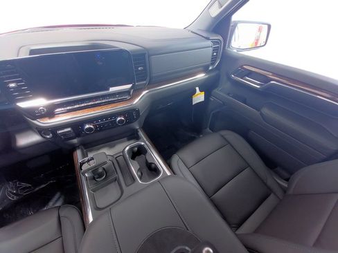 Certified 2023 GMC Sierra 1500 Elevation w/ Elevation Premium Package AWD/4WD image 9