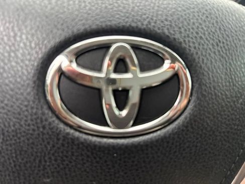 Used 2015 Toyota Corolla S FWD image 17